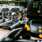 treadmills on gym